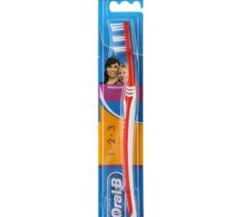 Oral-B Classic Tooth brush – Medium